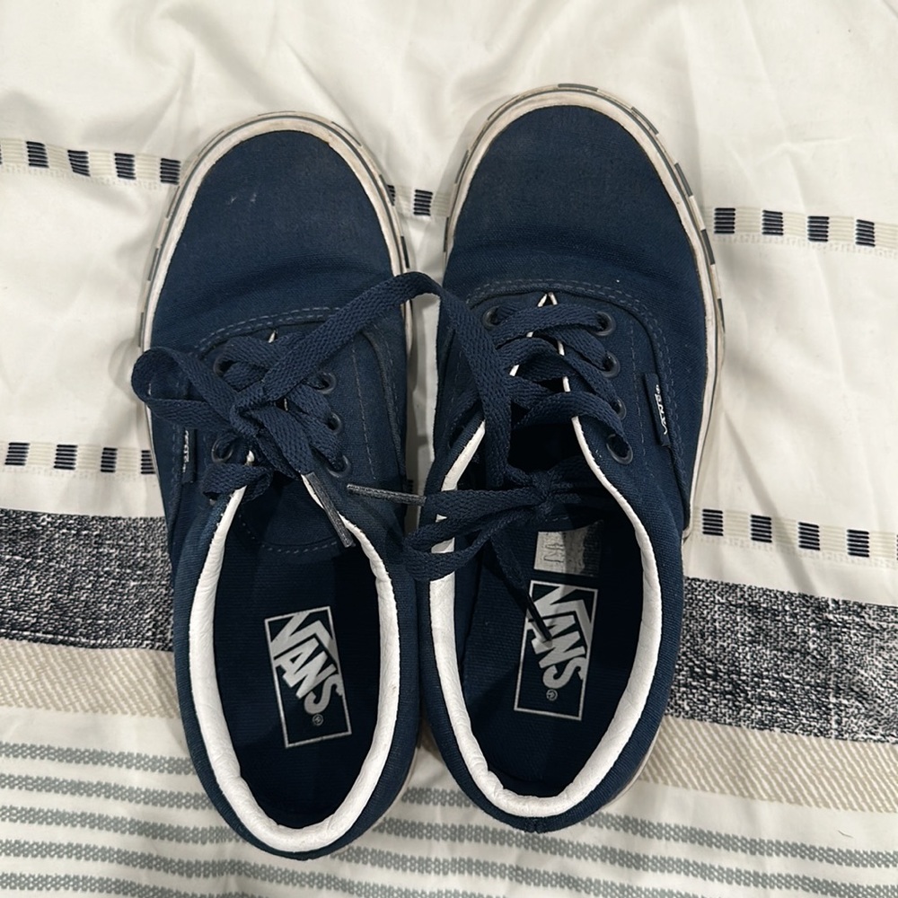 Vans - Picture 4 of 4